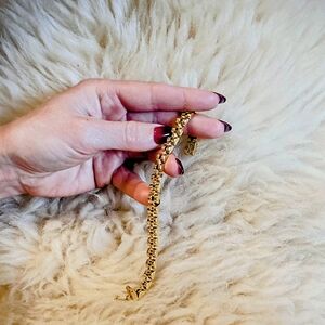 Elegant Gold Watchband Bracelet